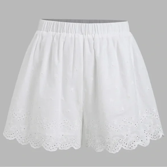 White Eyelet Set - Picture 5 of 6
